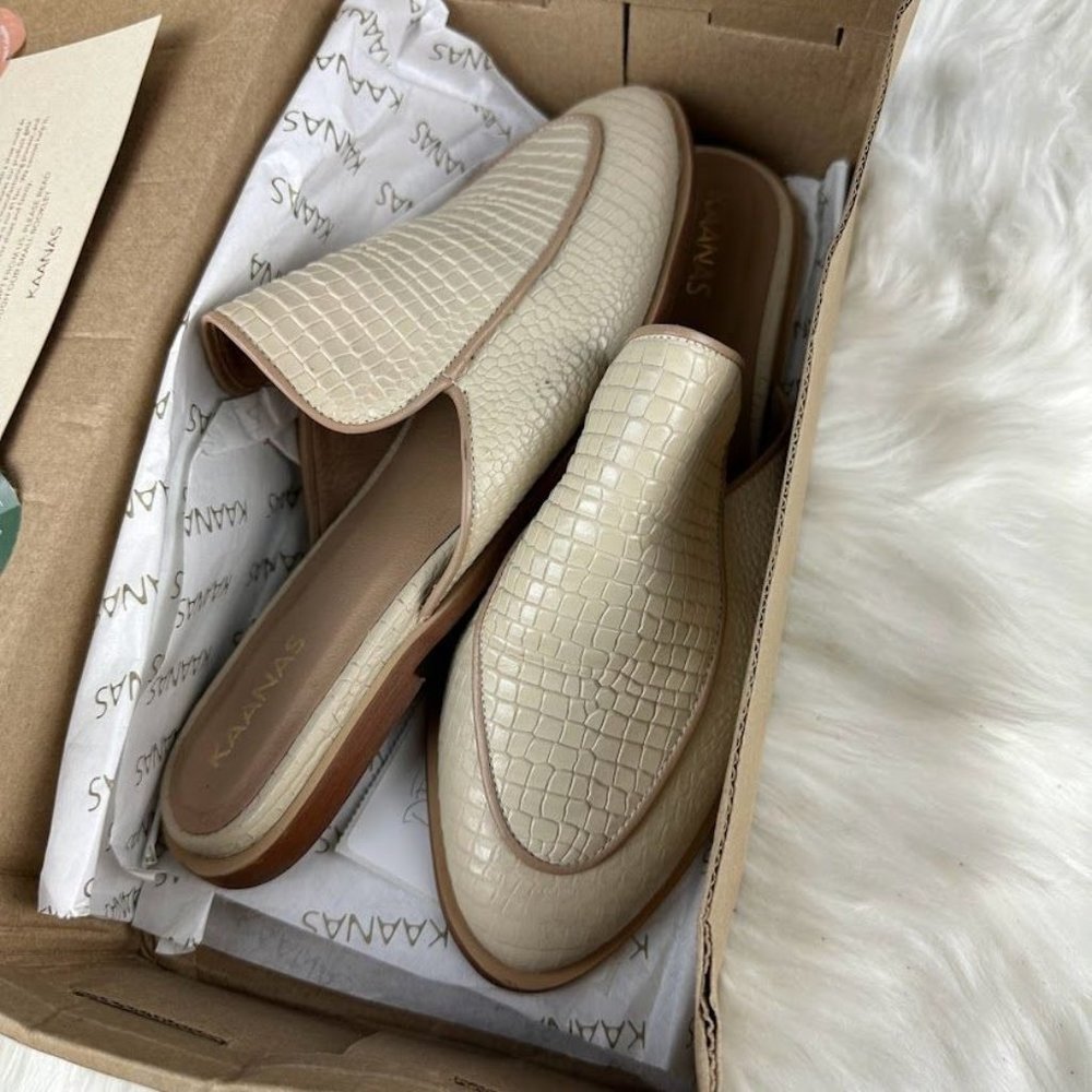 Kaanas Sardinia Snake Embossed Mule in Off White - Picture 3 of 9